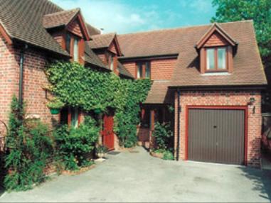 Carp Cottage Bed and Breakfast - Salisbury and convenient for Boscombe & Porton Down